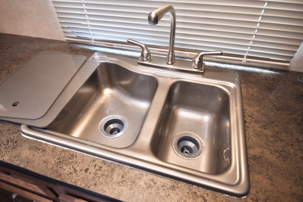 Pure Relaxing & Spacious Rear Kitchen Fifth - $73/wk - Image 10