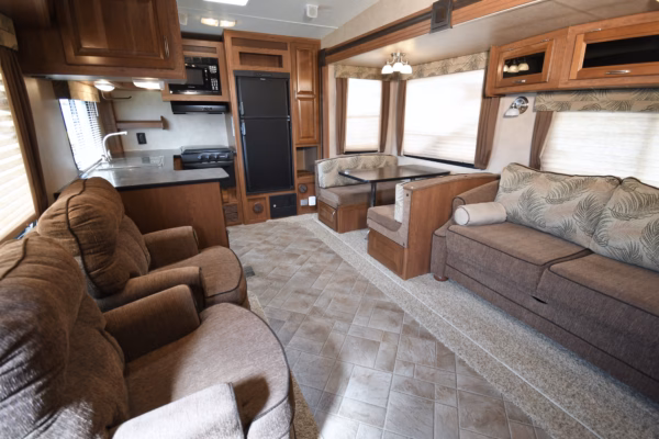 Pure Relaxing & Spacious Rear Kitchen Fifth - $73/wk - Image 5