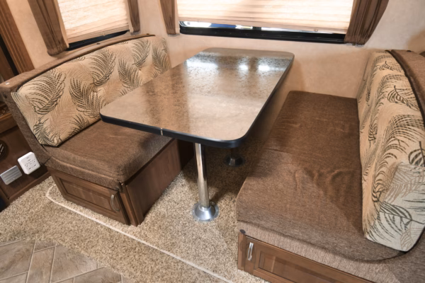 Pure Relaxing & Spacious Rear Kitchen Fifth - $73/wk - Image 7