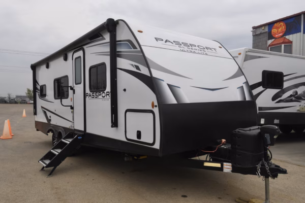 Slick Lightweight Couples' w/ Tons of Storage - $96/wk