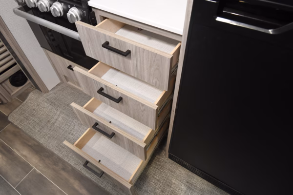 Slick Lightweight Couples' w/ Tons of Storage - $96/wk - Image 12