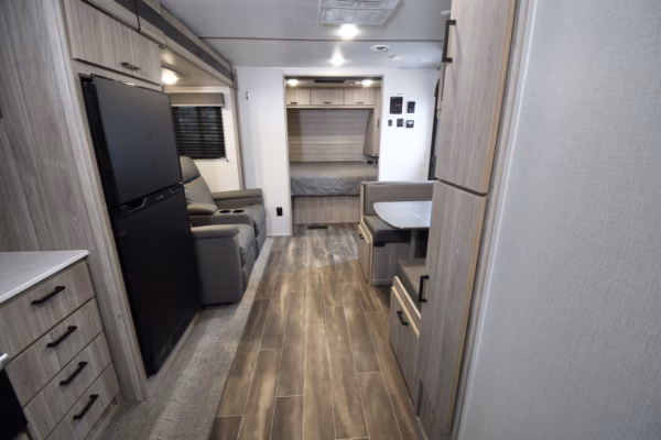 Slick Lightweight Couples' w/ Tons of Storage - $96/wk - Image 17