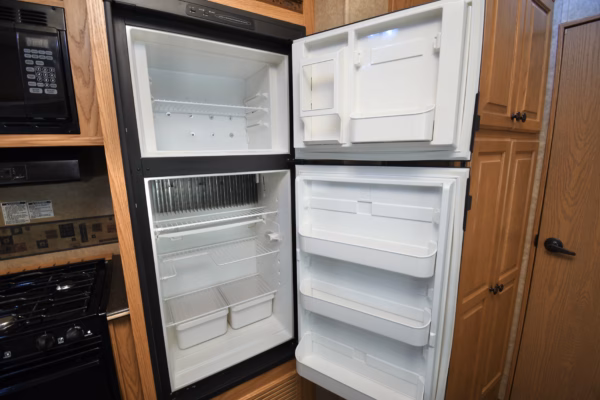 Bunkhouse Fifth w/ Pull-Out Rear Storage - $85/wk - Image 12