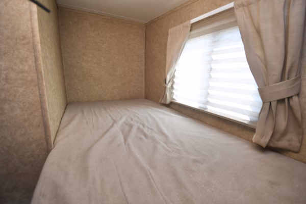 Bunkhouse Fifth w/ Pull-Out Rear Storage - $85/wk - Image 15