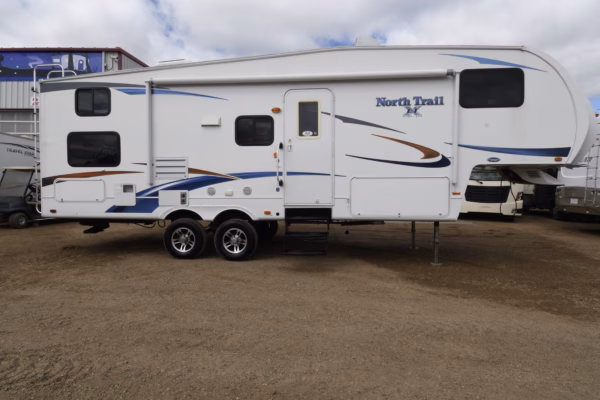 Bunkhouse Fifth w/ Pull-Out Rear Storage - $85/wk - Image 3