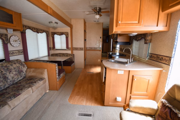 Spacious & Inviting, Nostalgic Fifth - $65/wk - Image 15
