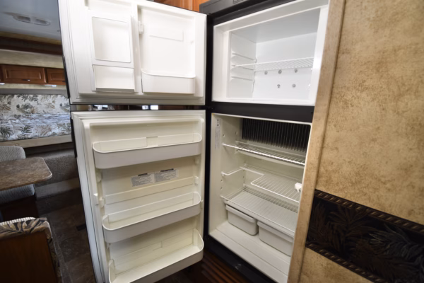 Lightweight Trailer w/ Rear Manual Slide & EXT. Kitchen - $43/wk - Image 13