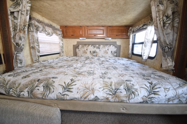 Lightweight Trailer w/ Rear Manual Slide & EXT. Kitchen - $43/wk - Image 14