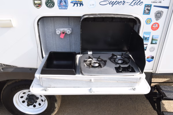Lightweight Trailer w/ Rear Manual Slide & EXT. Kitchen - $43/wk - Image 4