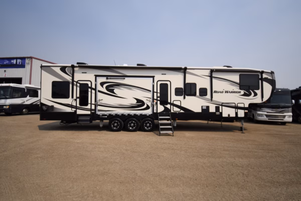 Luxury Toy Hauler w/ 2 Party Decks - $178/wk - Image 3