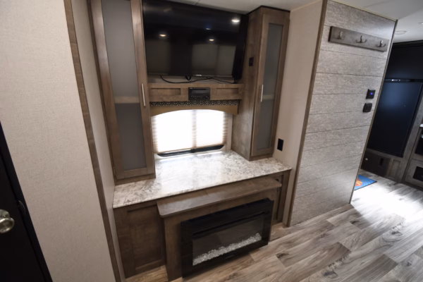 Luxury 1-Slide for Rugged Travelers - $96/wk - Image 14
