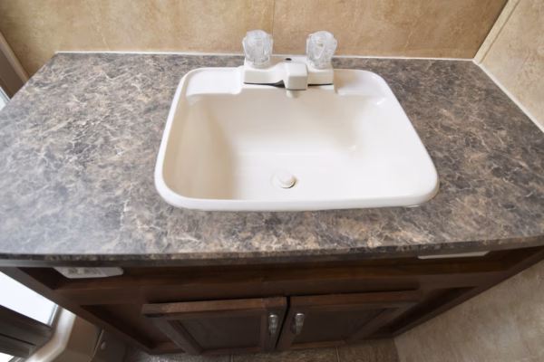 Spacious, Relaxing Couples Trailer w/ Reading Nook - $62/wk - Image 15