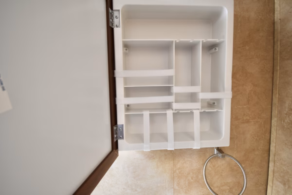 Spacious, Relaxing Couples Trailer w/ Reading Nook - $62/wk - Image 16