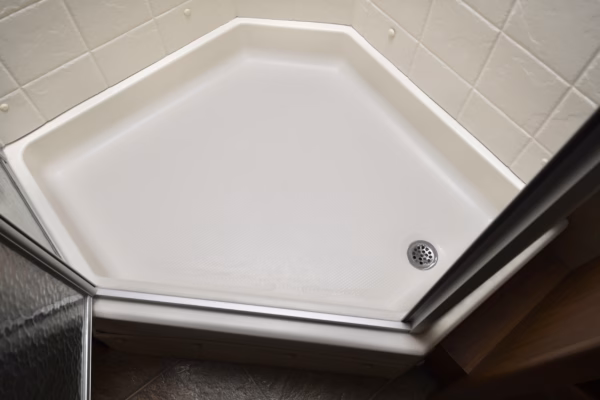 Spacious, Relaxing Couples Trailer w/ Reading Nook - $62/wk - Image 17