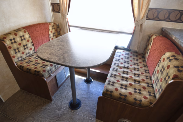 Spacious, Relaxing Couples Trailer w/ Reading Nook - $62/wk - Image 20