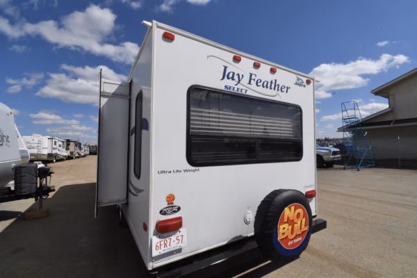 Spacious, Relaxing Couples Trailer w/ Reading Nook - $62/wk - Image 4