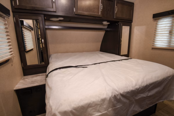 Pet-Friendly Compact & Spacious Trailer - $77/wk - Image 15