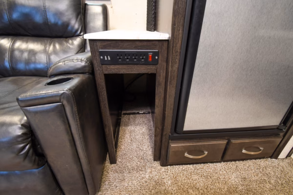 Pet-Friendly Compact & Spacious Trailer - $77/wk - Image 20