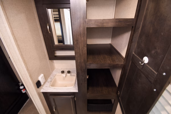Pet-Friendly Compact & Spacious Trailer - $77/wk - Image 23