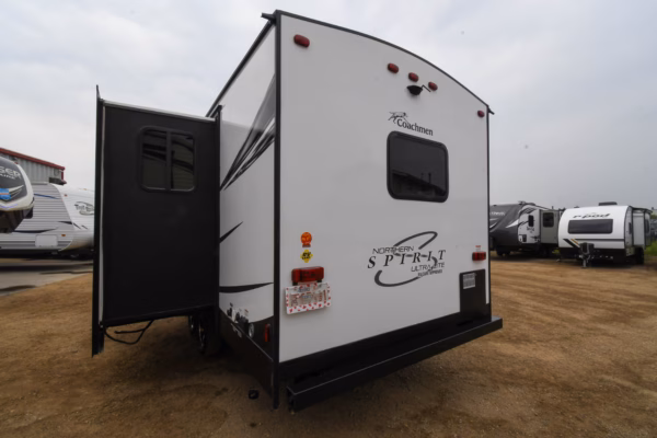 Pet-Friendly Compact & Spacious Trailer - $77/wk - Image 5