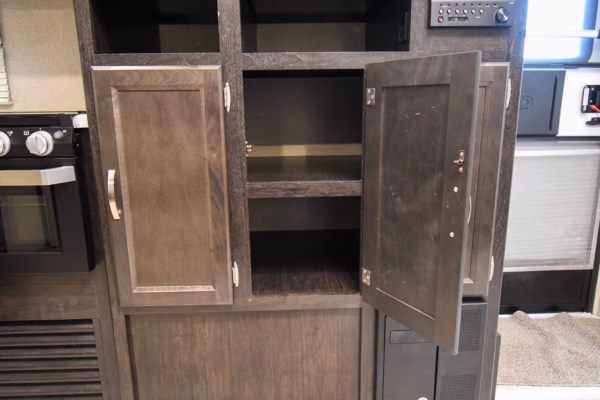 Pet-Friendly Compact & Spacious Trailer - $77/wk - Image 8