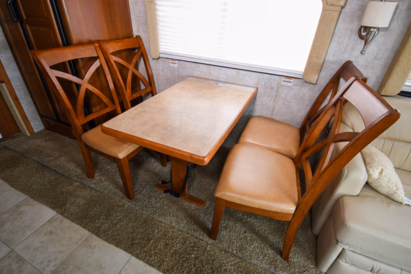 Roomy Class A w/ Tons of Storage & Washer/Dryer - $181/wk - Image 27