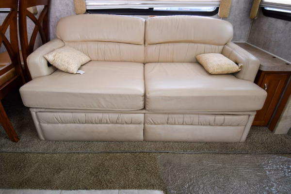 Roomy Class A w/ Tons of Storage & Washer/Dryer - $181/wk - Image 29