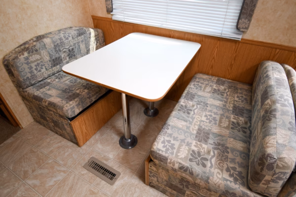 Spacious & Inviting Fifth w/ Lots of Storage - $57/wk - Image 6