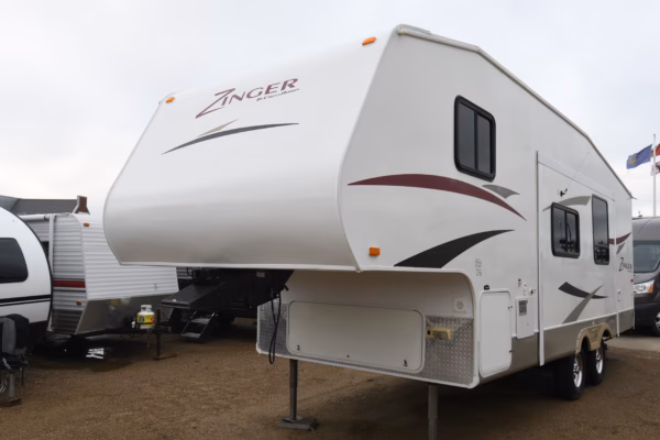 2011 Zinger 250BHS