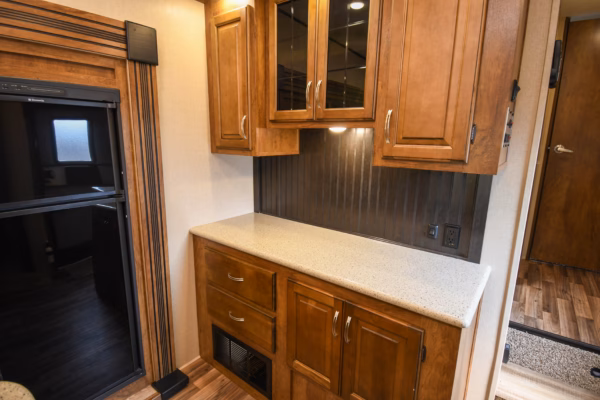 Modern Fifth w/ Tons of Storage & Kitchen Island - $96/wk - Image 13