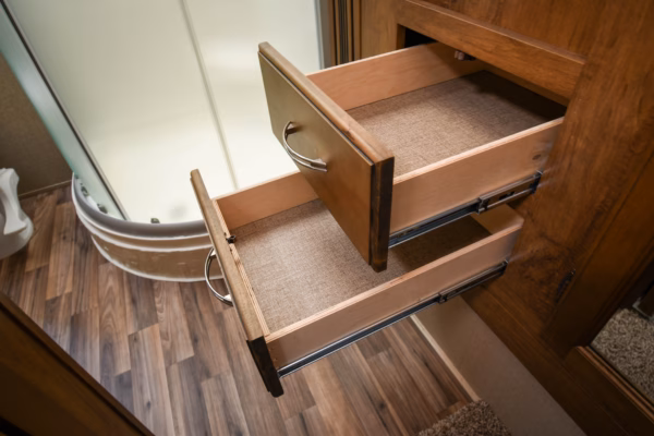 Modern Fifth w/ Tons of Storage & Kitchen Island - $96/wk - Image 26