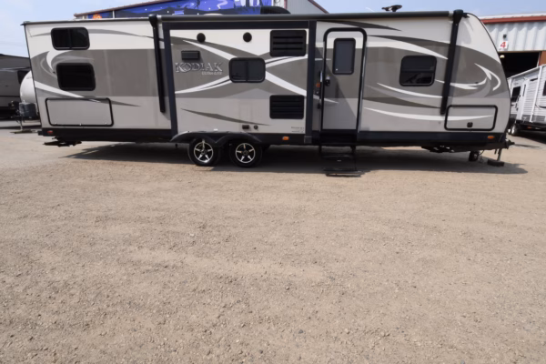 Modern Trailer w/ Bunks & Camp Kitchen - $71/wk - Image 3