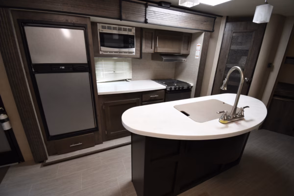 Modern Trailer w/ Bunks & Camp Kitchen - $71/wk - Image 8