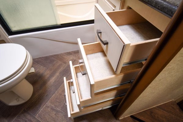 Spacious Home-on-Wheels Fifth w/ Tons of Storage - $96/wk - Image 20