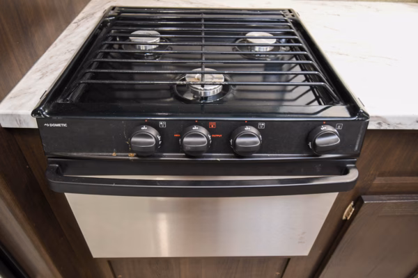 Spacious & Slick Couples' w/ EXT Fridge - $68/wk - Image 10