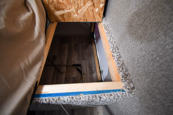 Spacious & Slick Couples' w/ EXT Fridge - $68/wk - Image 20