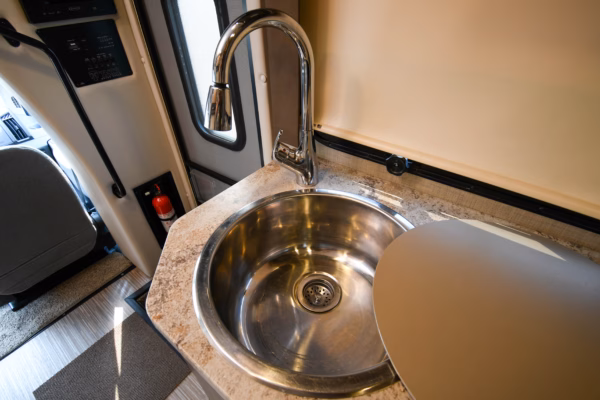Short and Functional Class C - $188/wk - Image 9