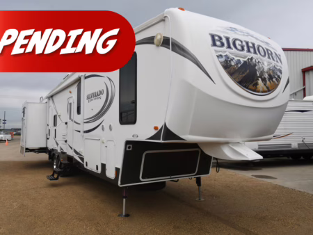 1.5 Bath Bunkhouse Fifth w/ Camp Kitchen - Pending