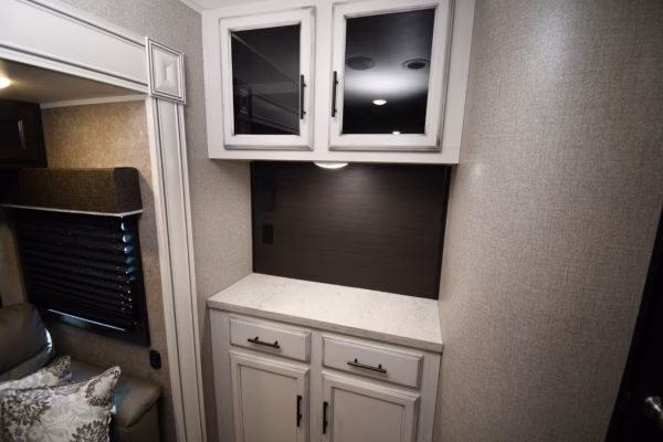 Spacious & Modern Bunkhouse Trailer - $135/wk - Image 22