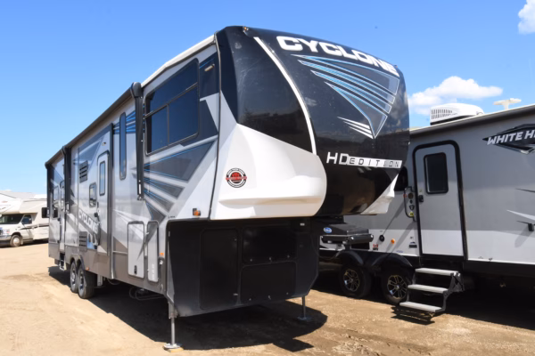 2022 Cyclone 3413
