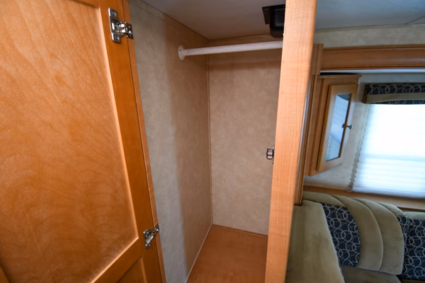 Easy-to-Tow 1-Slide Trailer w/ Camp Kitchen - Pending - Image 14