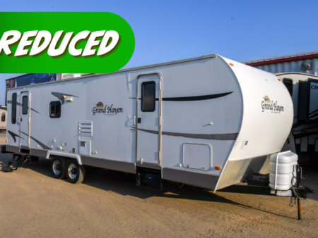 Rockin' & Rollin' in this Dual Entry Couples' - $34/wk—ON SALE