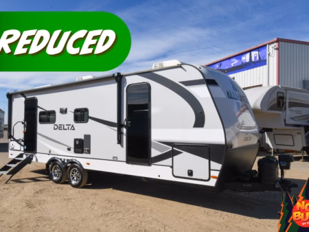 Modern Couples w/ Mid-Bathroom & EXT Grill - $117/wk—ON SALE