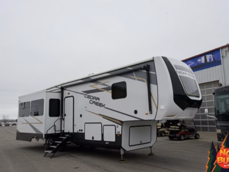 Open Luxury Fifth Ready to Roll - $188/wk—ON SALE