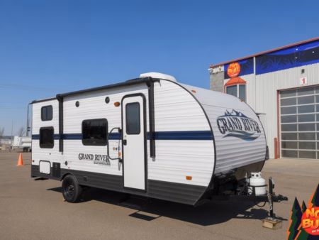 No Slide Rear Bunk Family Towable - $62/wk