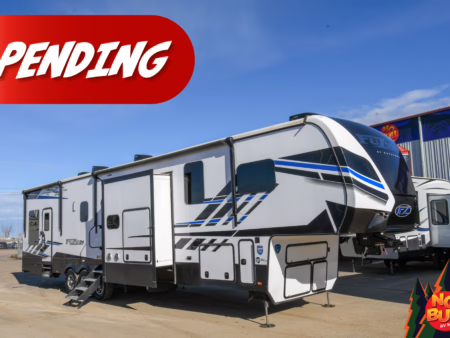 Large Toy Hauler w/ Camp Kitchen & 1.5 Baths - Pending
