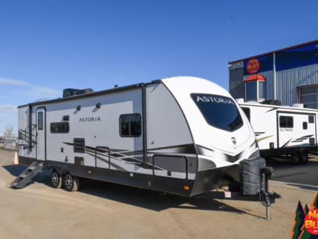 Wide Rear Bathroom Towable w/ EXT Fridge - $127/wk