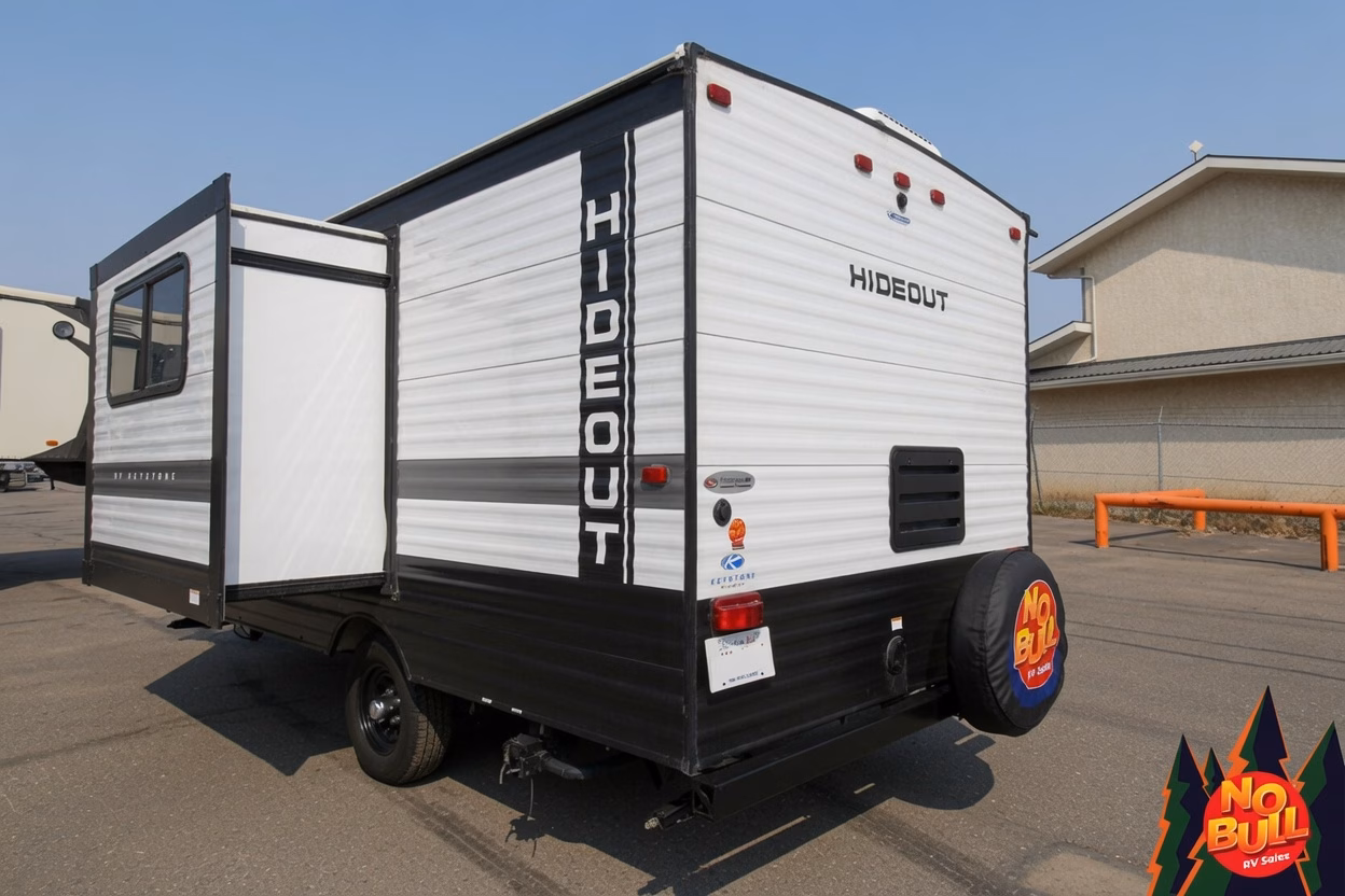 Easy-to-Tow Single Slide Couples' - $72/wk - Image 5