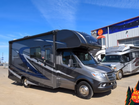 Single Slide Class C w/ Loft Bunk Over Cab - $352/wk