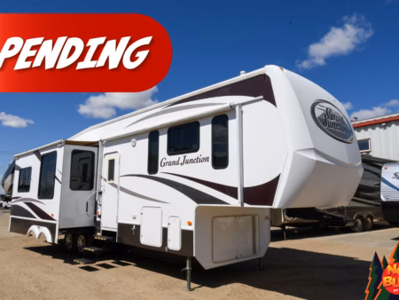Spacious Cabin-Like Fifth - Pending